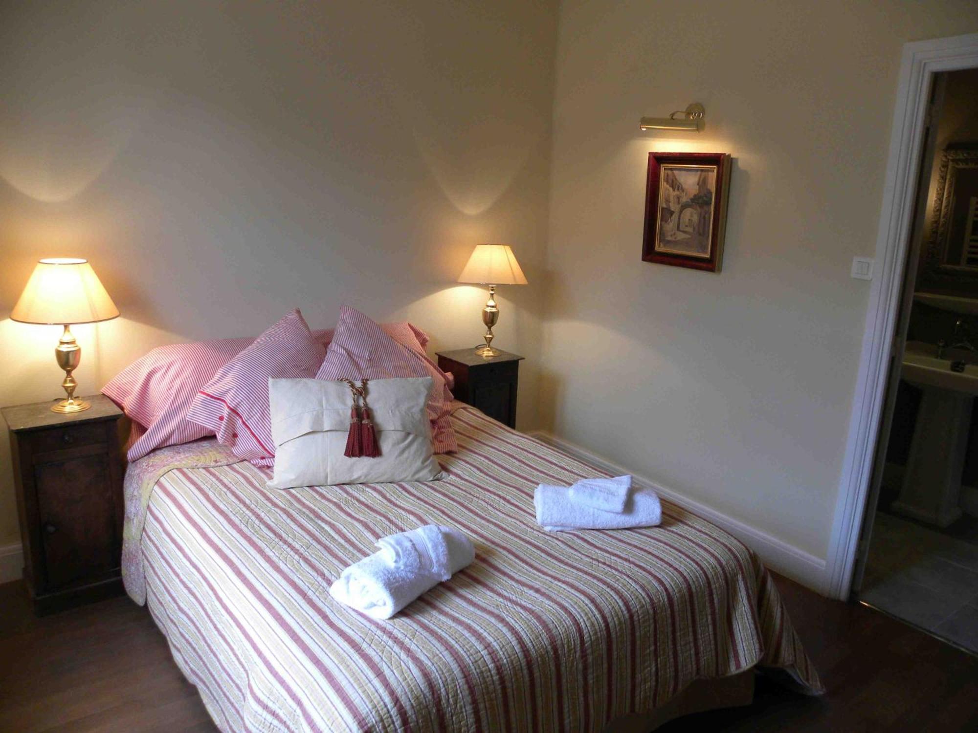 Le Logis Alexandra Bnb La Trimouille Exterior photo
