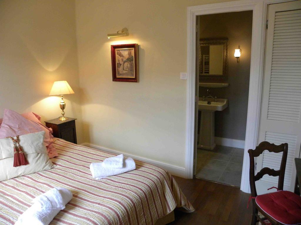 Le Logis Alexandra Bnb La Trimouille Room photo
