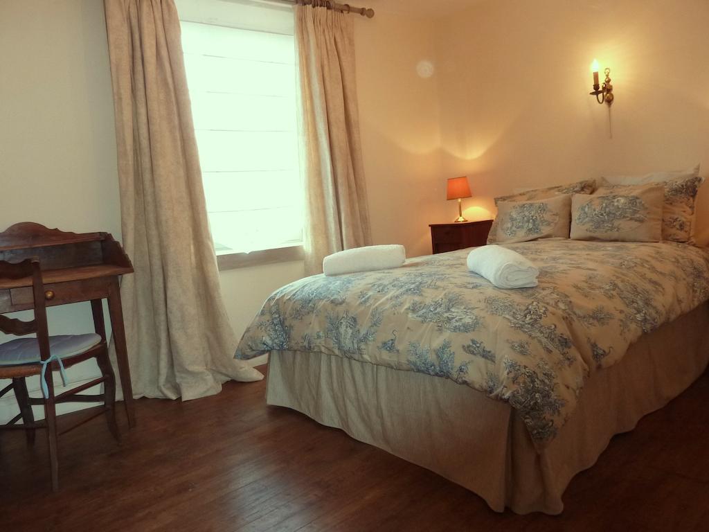 Le Logis Alexandra Bnb La Trimouille Room photo
